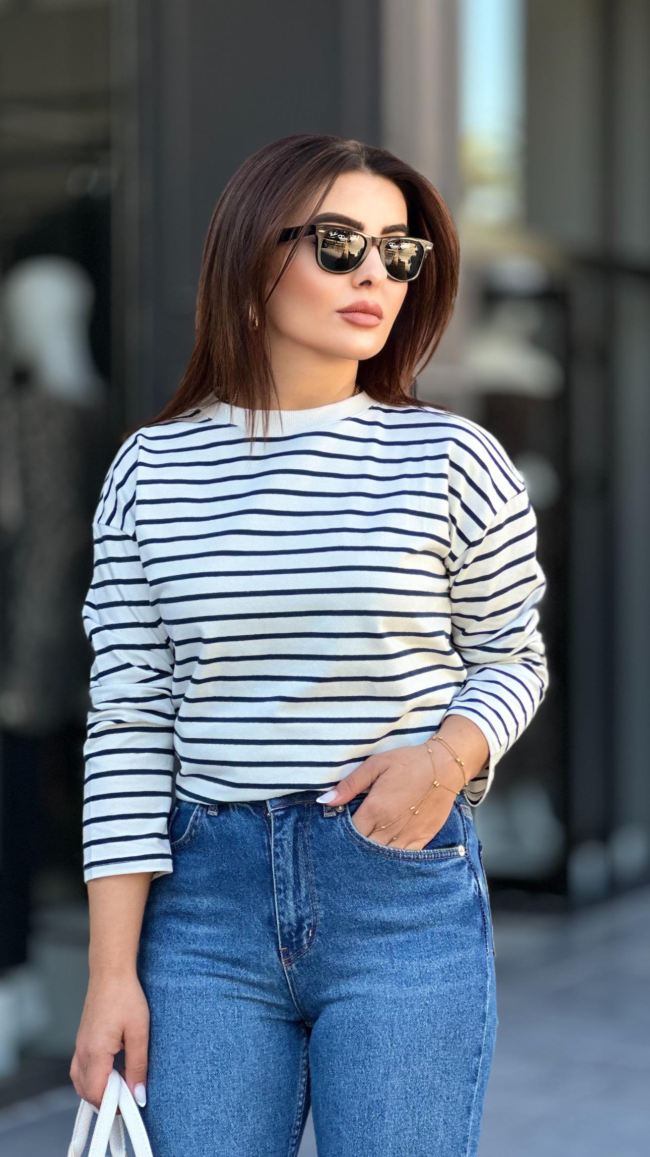 Lacivert Beyaz Çizgili Sweatshirt 