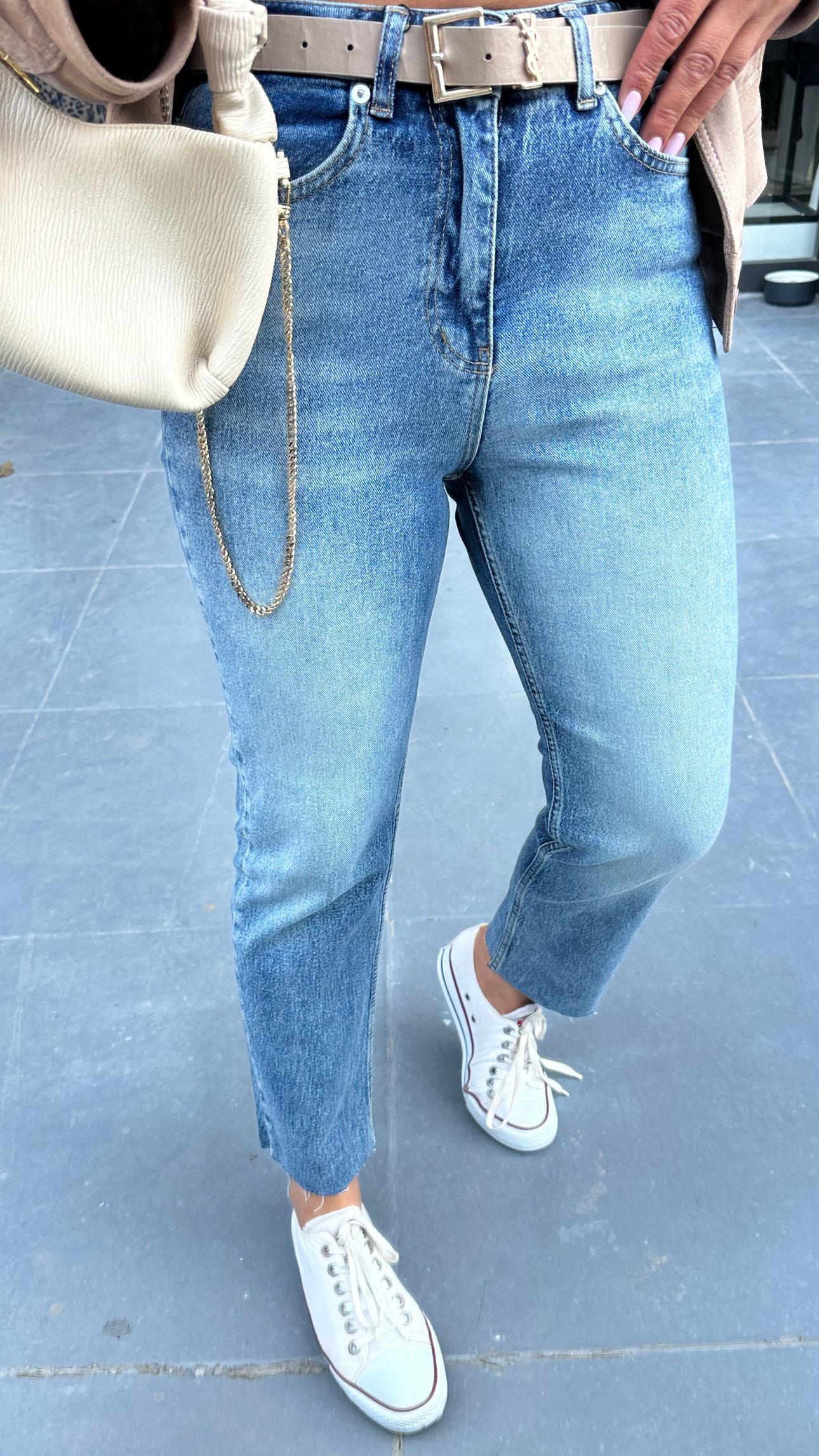 Mavi Yıkamalı Boy Fit Jean