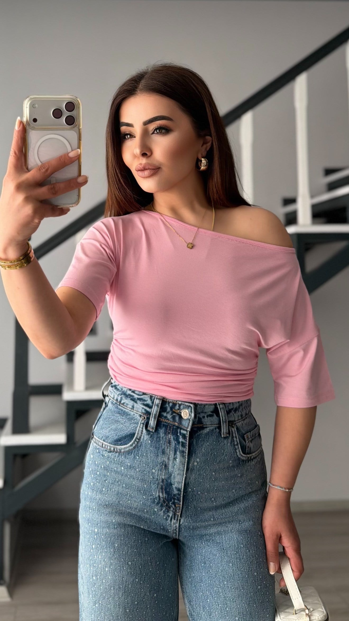 Pembe Kayık Yaka Düşük Omuz Bluz