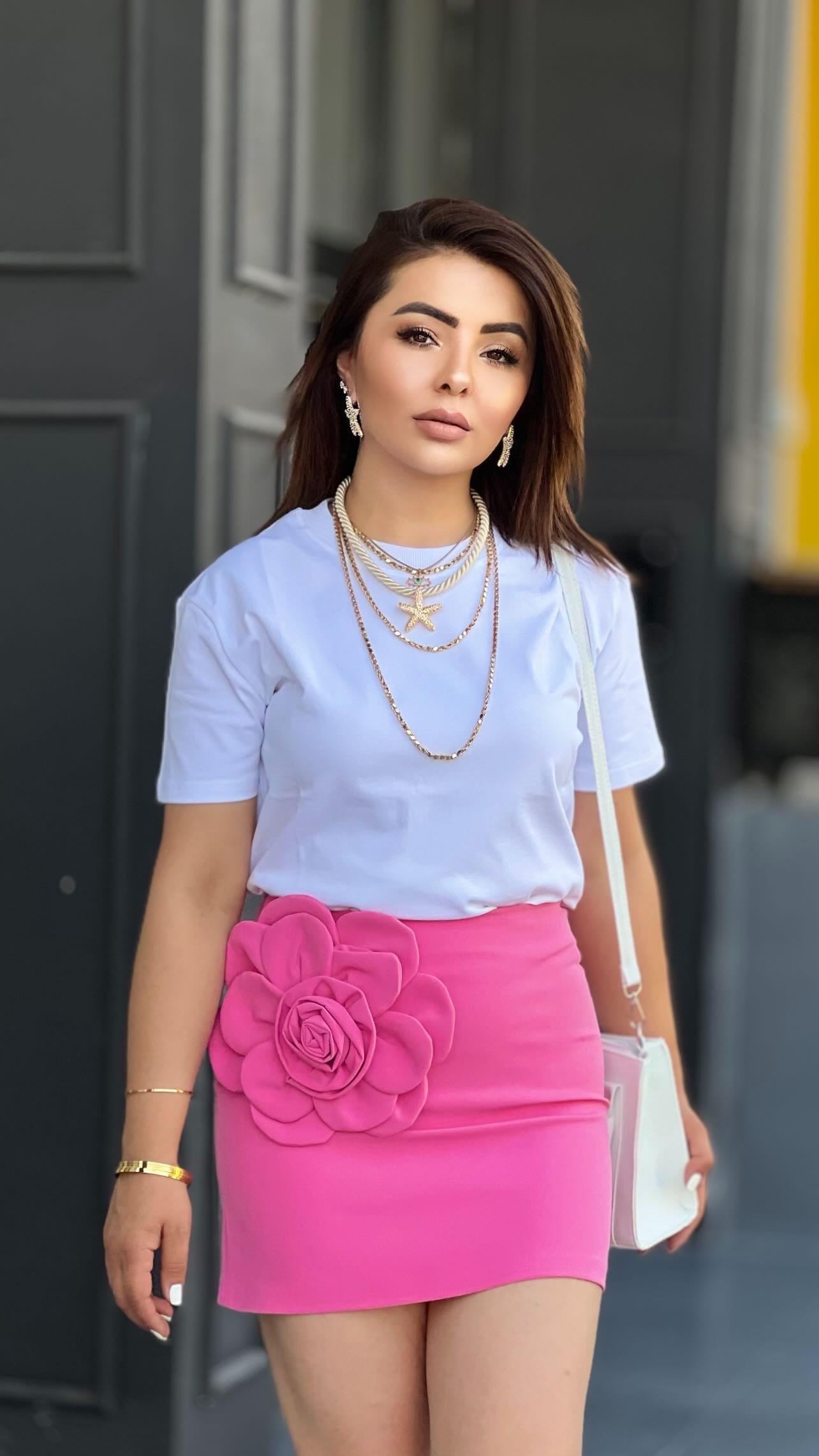 Pembe Premium Çicek Detaylı Mini Etek
