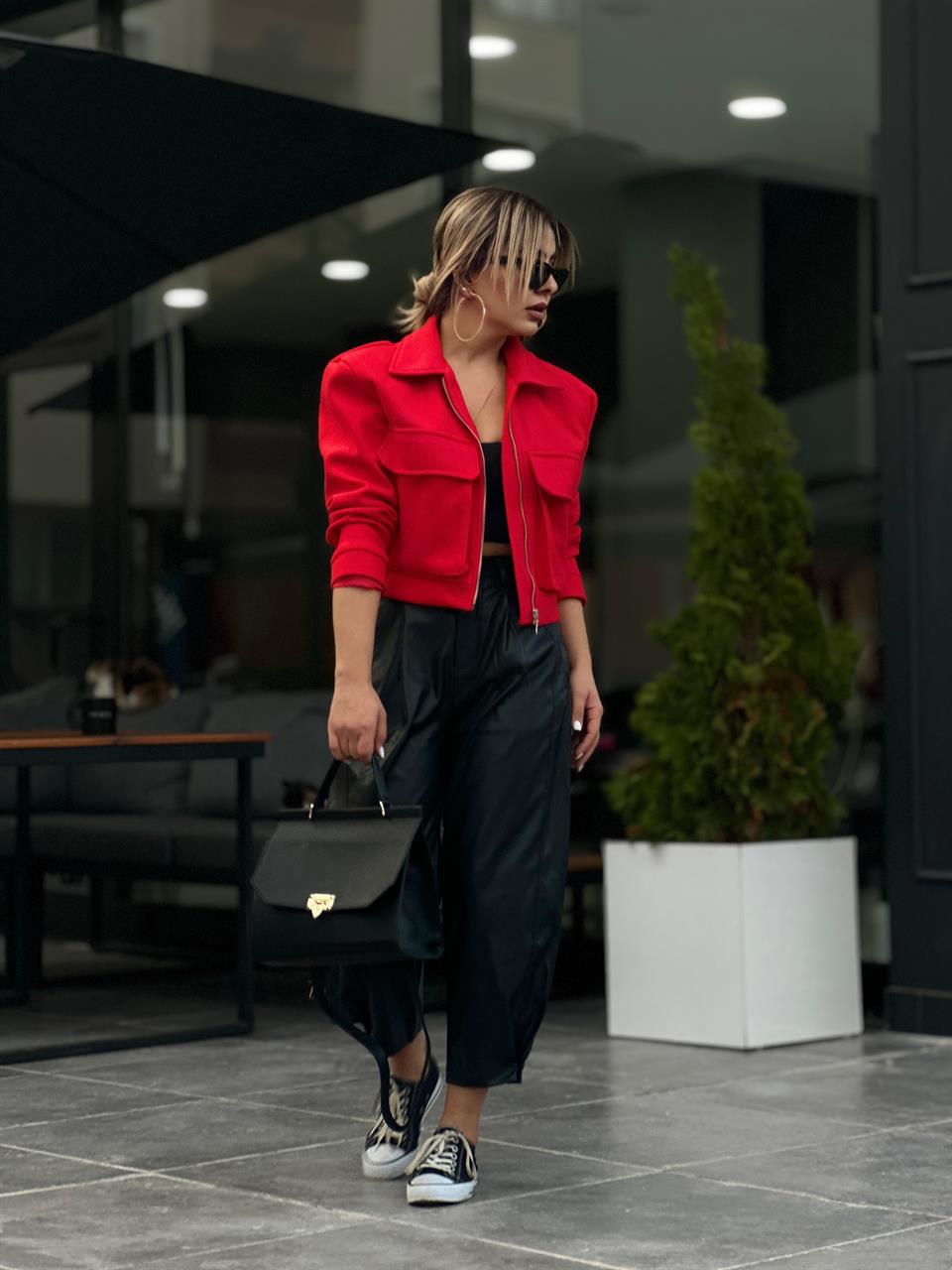 Siyah Deri Paça Düğmeli Slouchy Pantolon