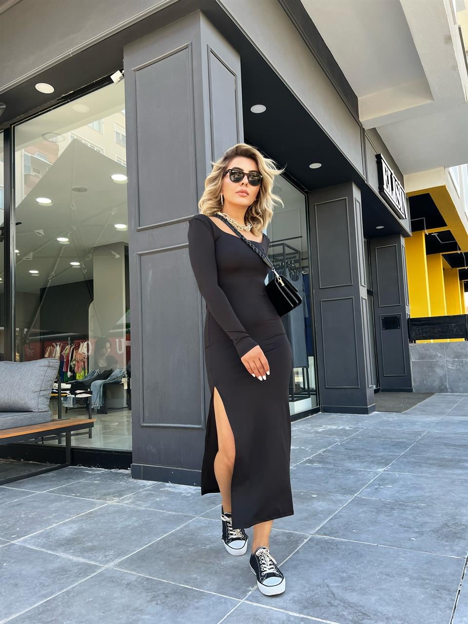 Siyah Sandy Kumaş Yırtmaçlı Maxi Boy Elbise
