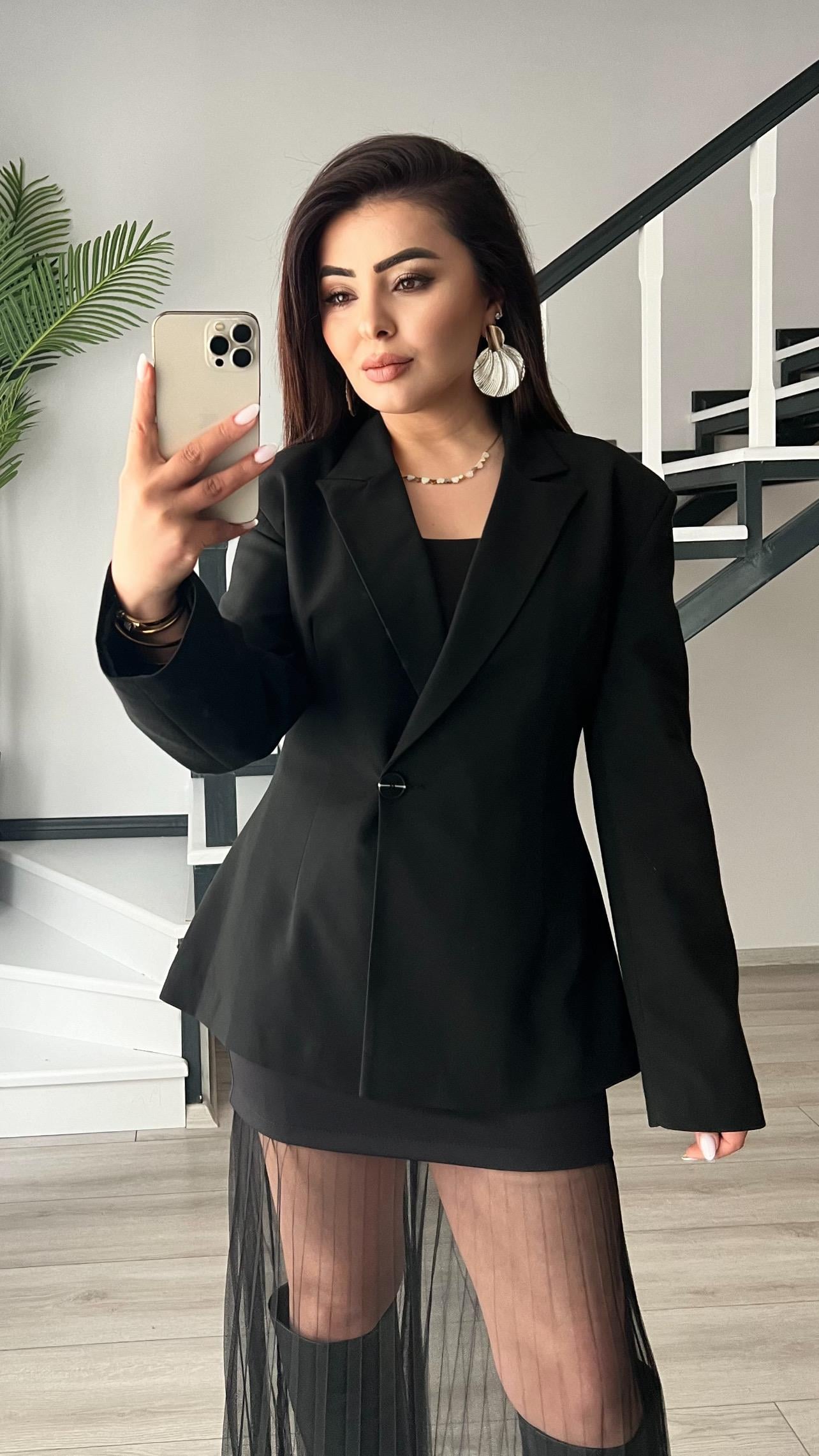 Siyah Volanlı Bel Oturtmalı Blazer Ceket 