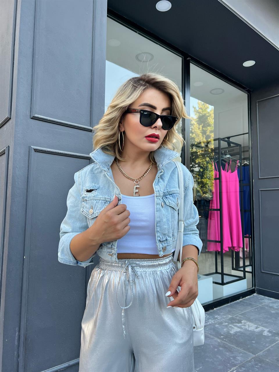 Yırtık Detaylı Crop Denim Ceket