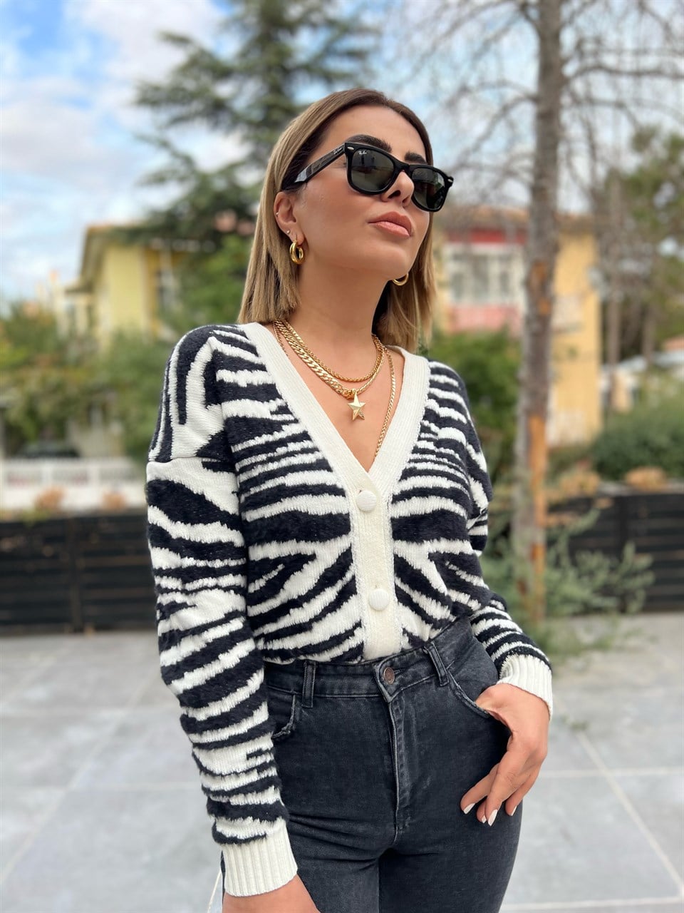 كارديجان بنقشة حمار وحشي