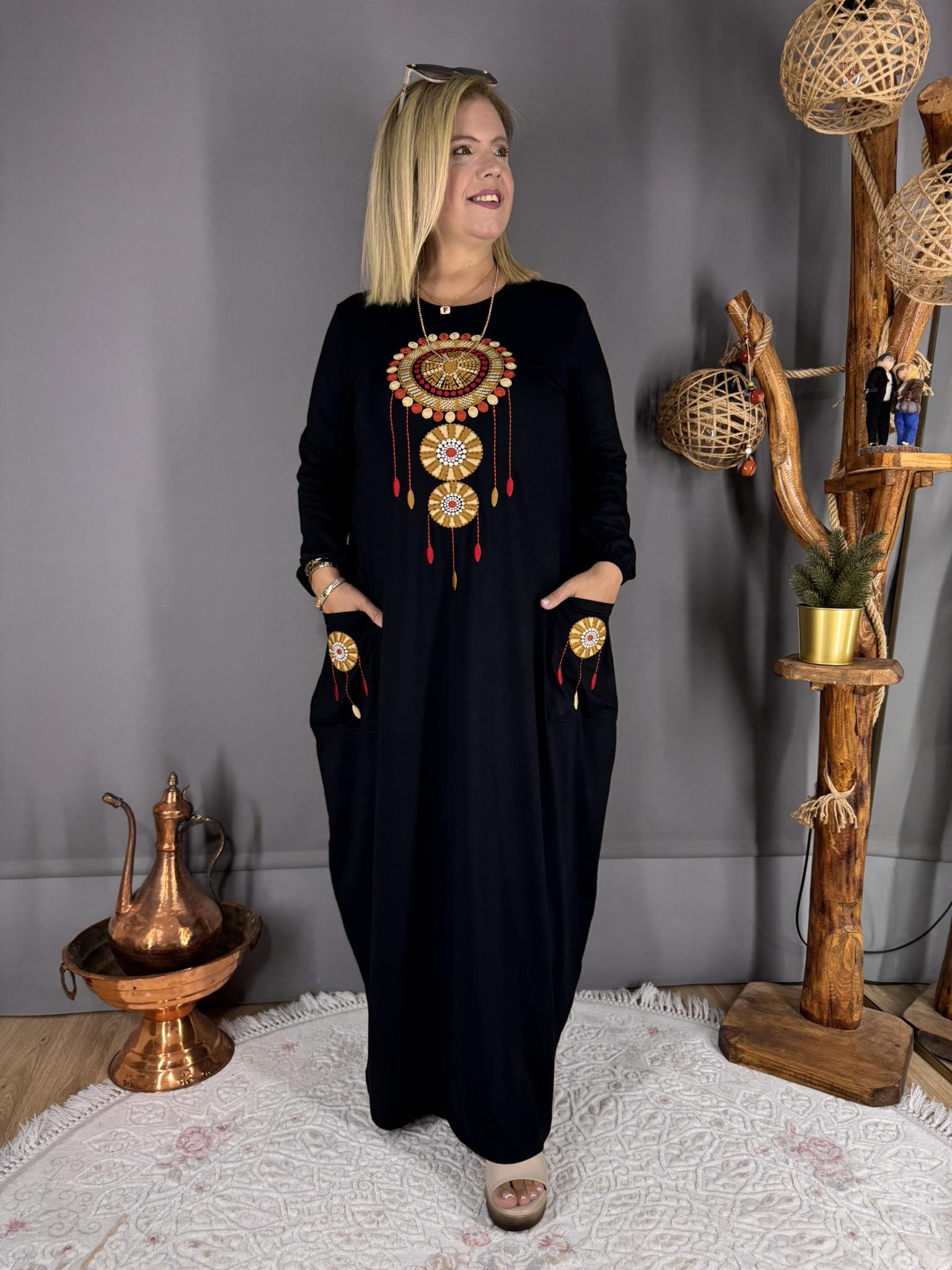 EYZ681 SİYAH UZUN KOLLU DÜŞKAPANI NAKIŞLI ELBİSE