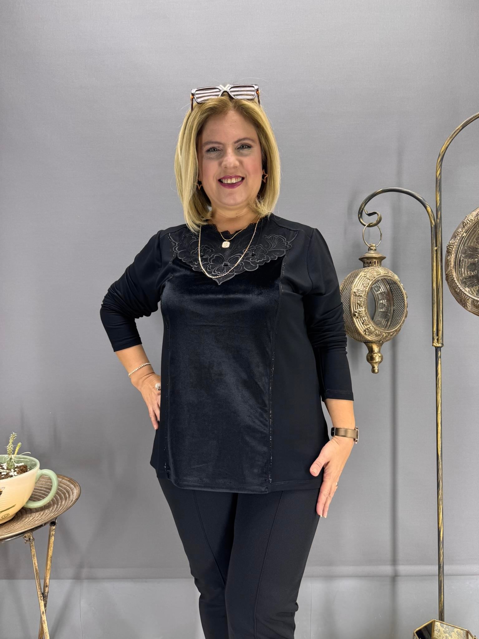 EYZ754 SİYAH DANTELLİ KADİFE DETAYLI BLUZ