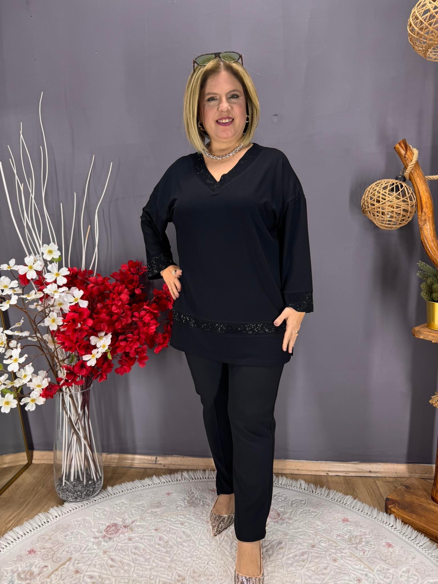 EYZ788 SİYAH TAŞ İŞLEMELİ PENYE TUNİK