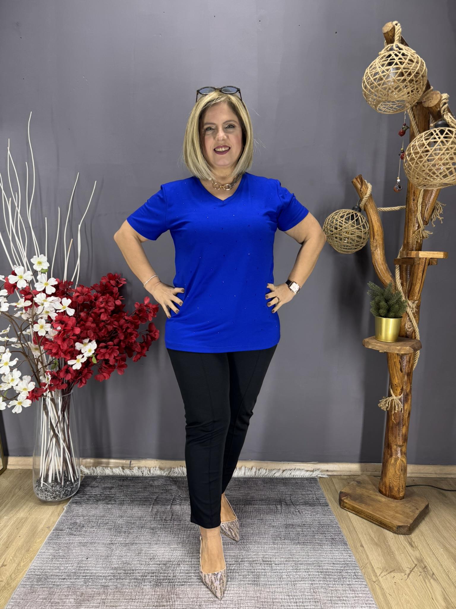 EYZ801 MAVİ V YAKA ÖN ARKA TAŞLI PENYE BLUZ