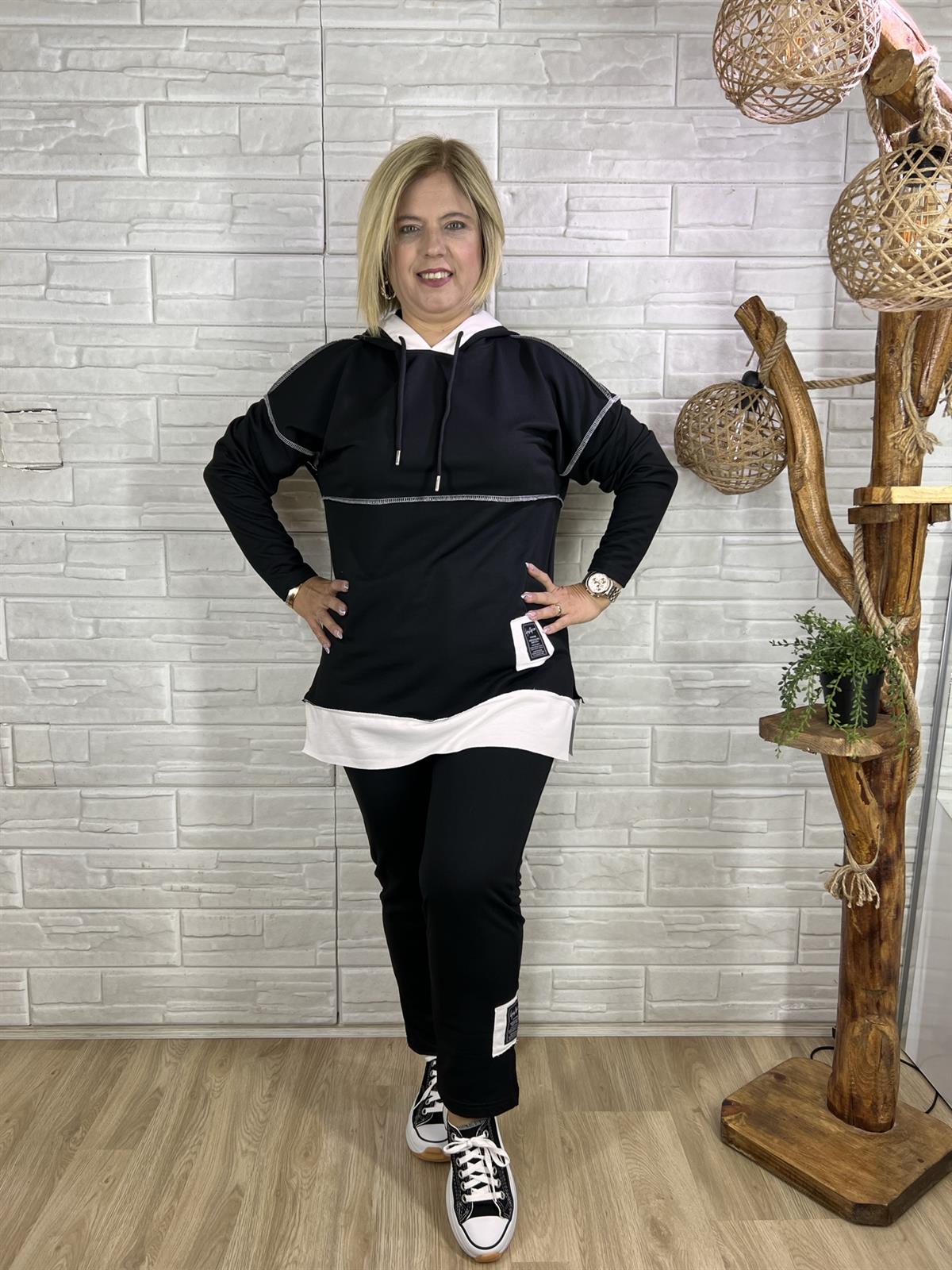 EYZ0071 SİYAH APLİKELİ GENİŞ KALIP TAKIM