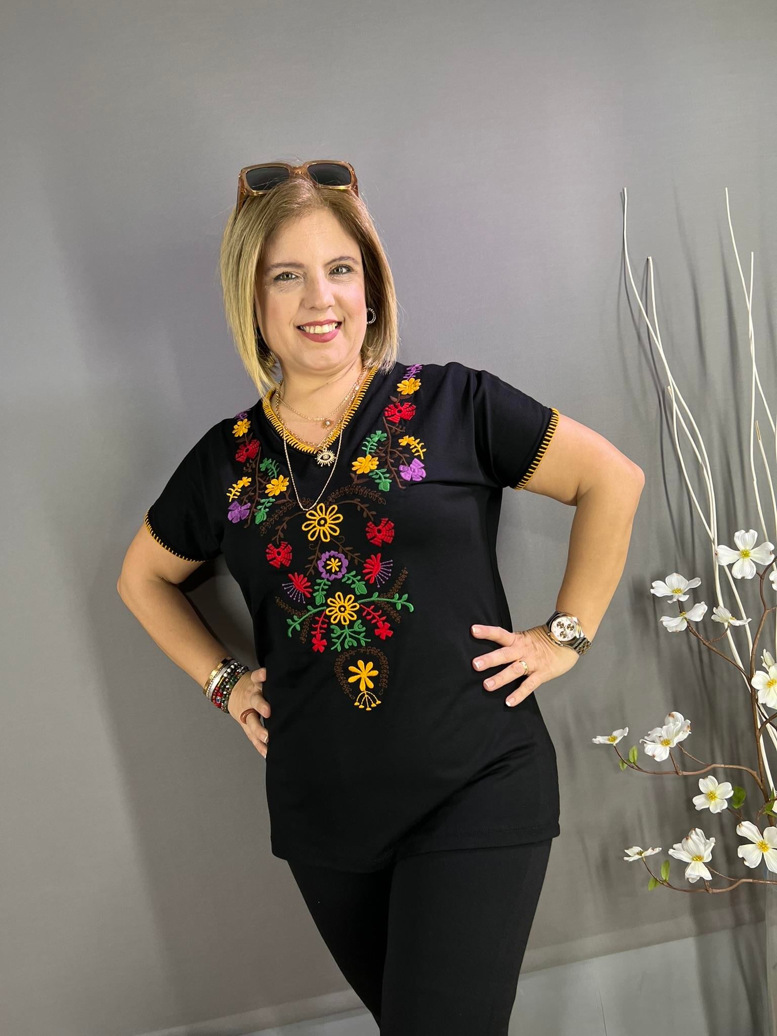 EYZ220 SİYAH ETNİK NAKIŞLI BLUZ