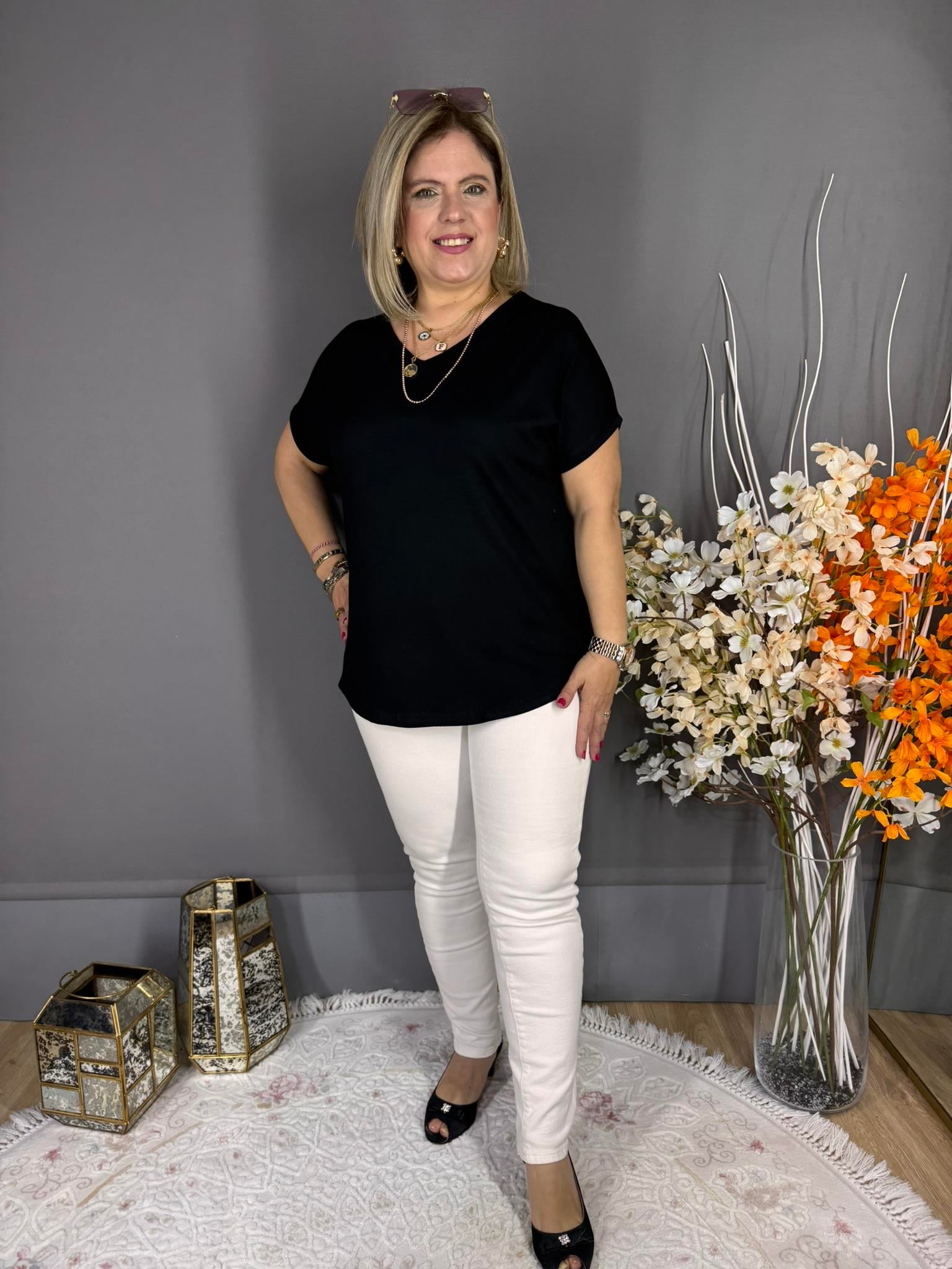 EYZ487 SİYAH SIRTI DANTELLİ BLUZ