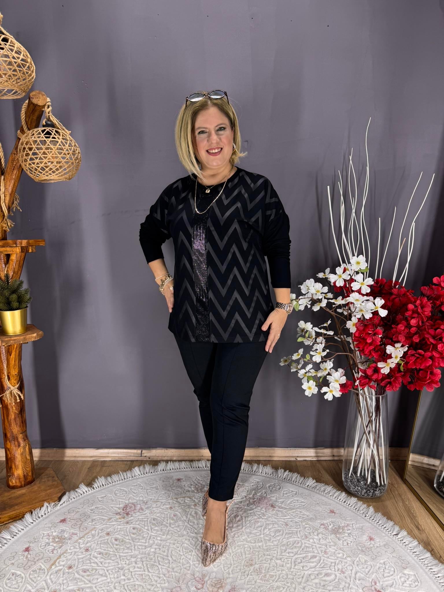 EYZ783 SİYAH ZİGZAG DERİ VE TAŞ DETAYLI PENYE BLUZ