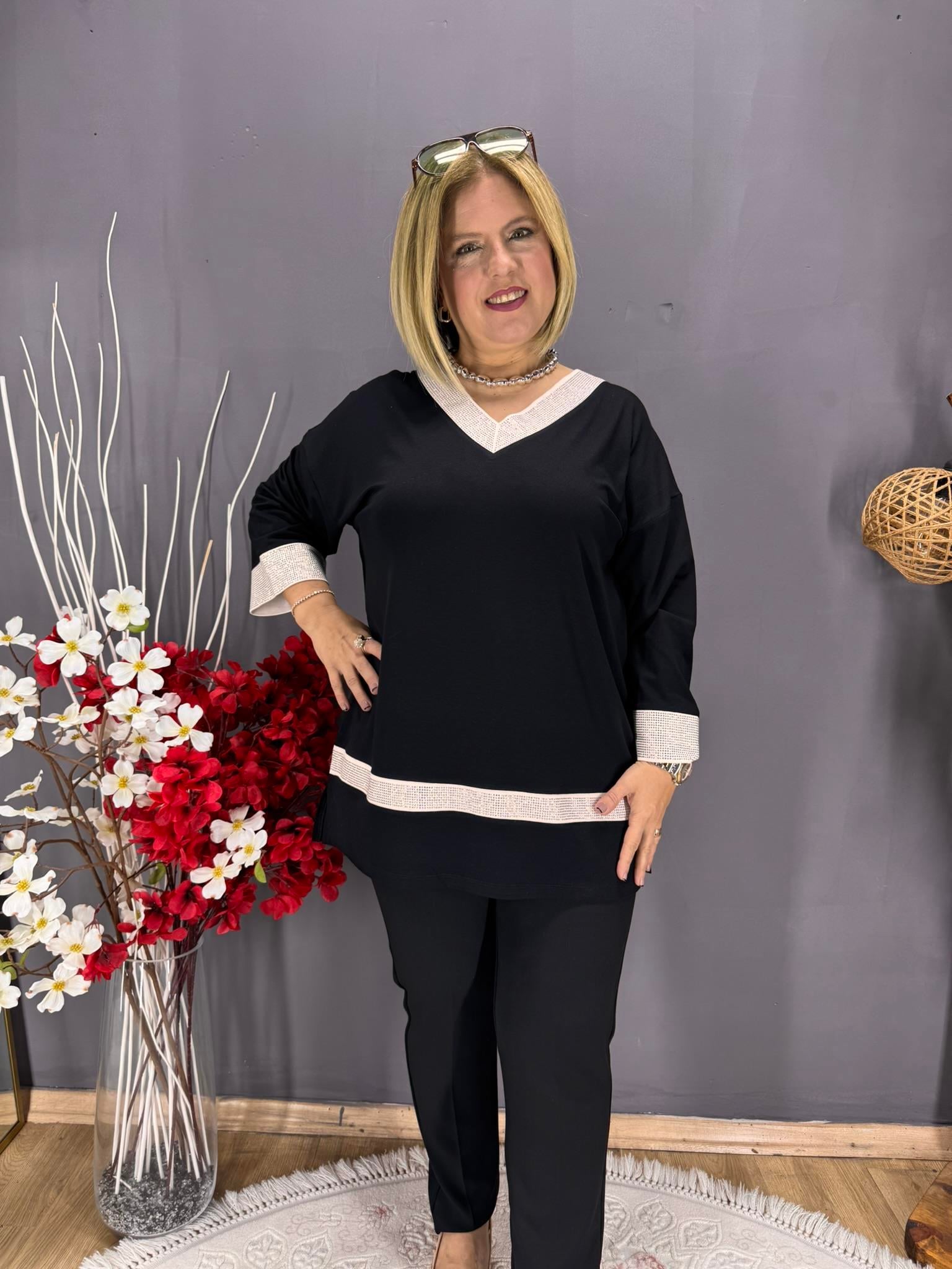 EYZ786 SİYAH BEYAZ ŞERİTLİ TAŞ İŞLEMELİ PENYE TUNİK