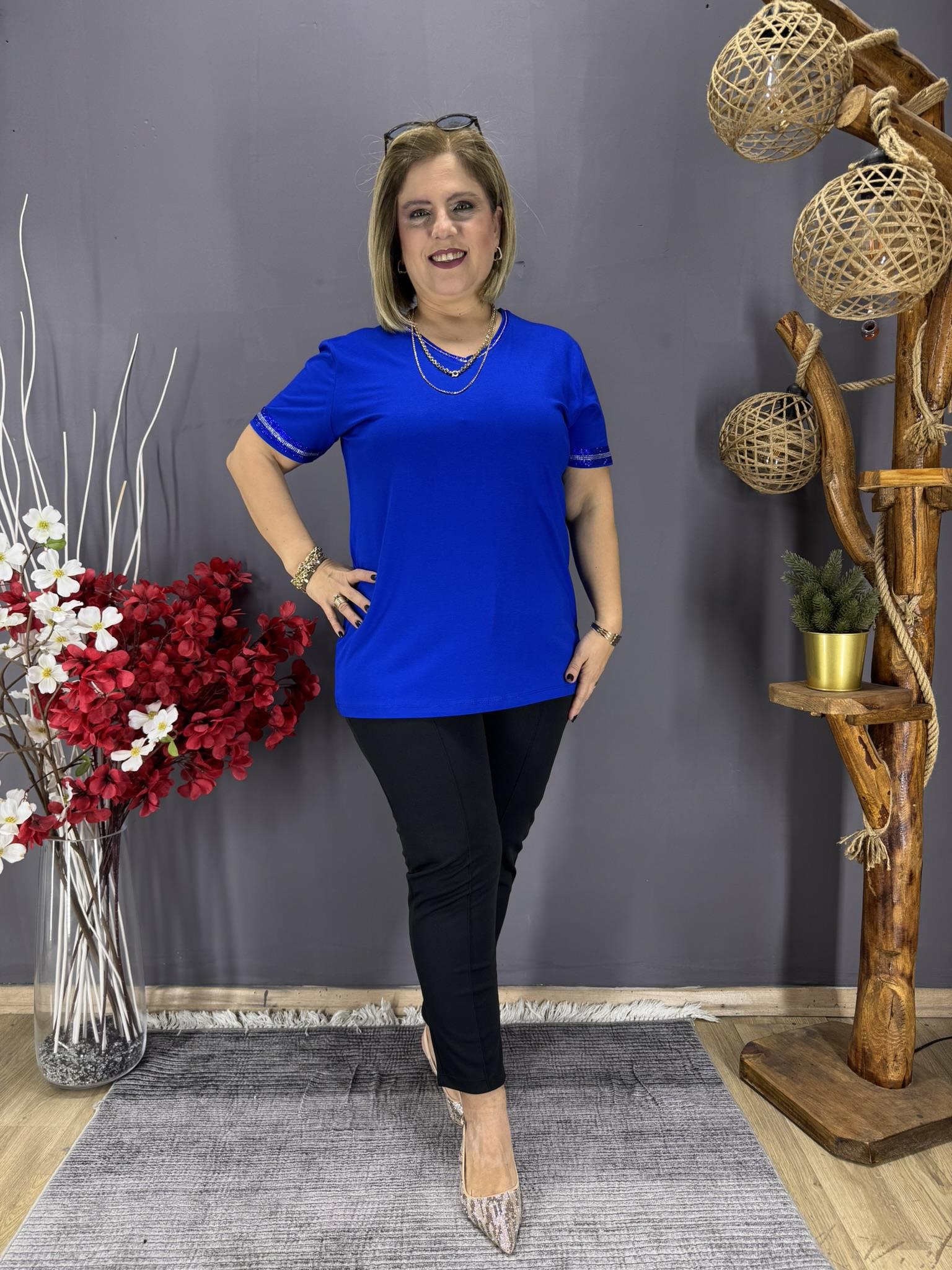 EYZ815 MAVİ YAKA  KOL TAŞLI PENYE BLUZ