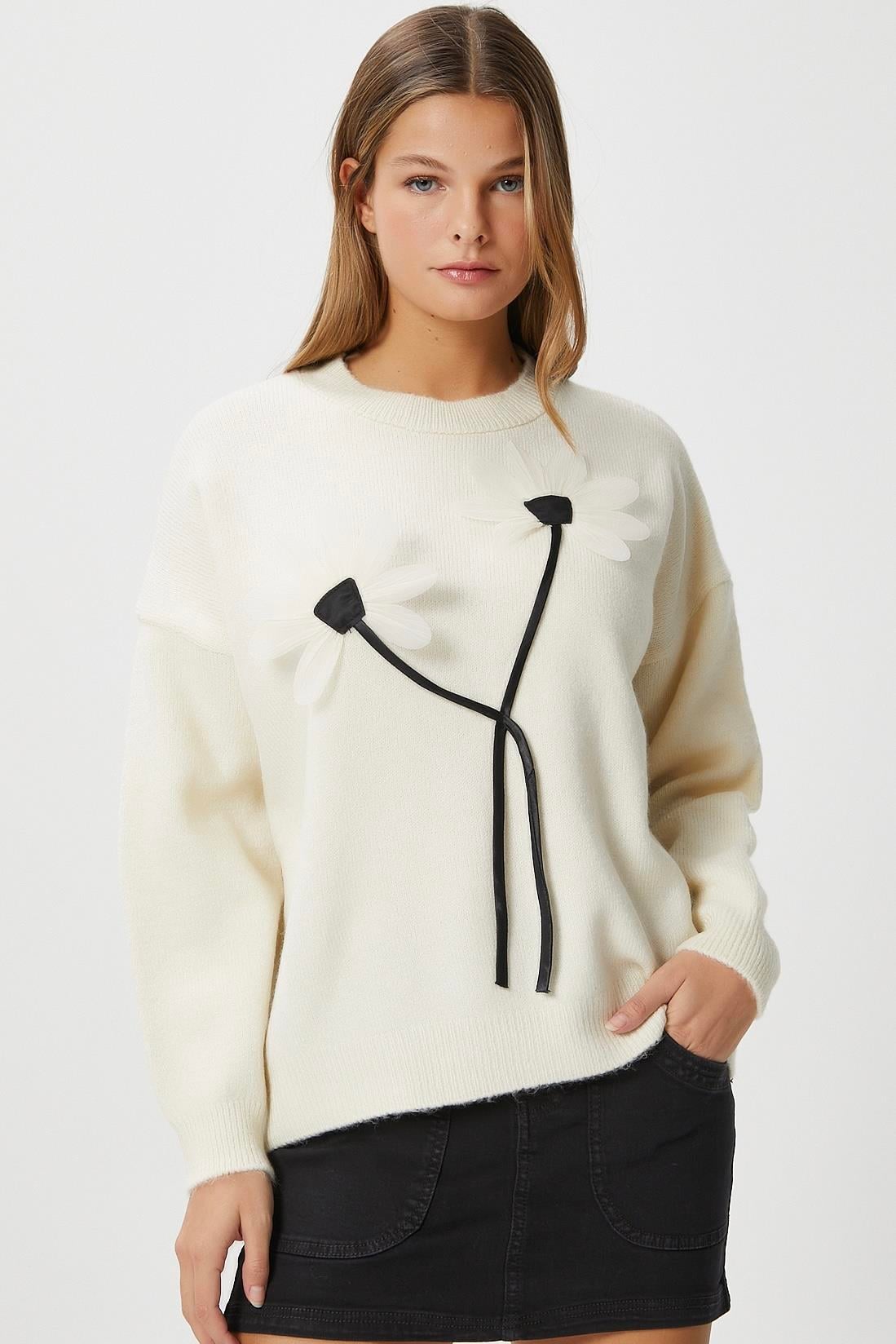 Kadın Miranda Çiçek Detay Ekru Triko Kazak