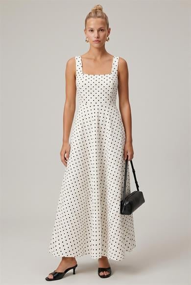 Kadın Füsun Arkadan Bağlamalı Kare Yaka Dokuma Uzun Puantiyeli Beyaz Elbise