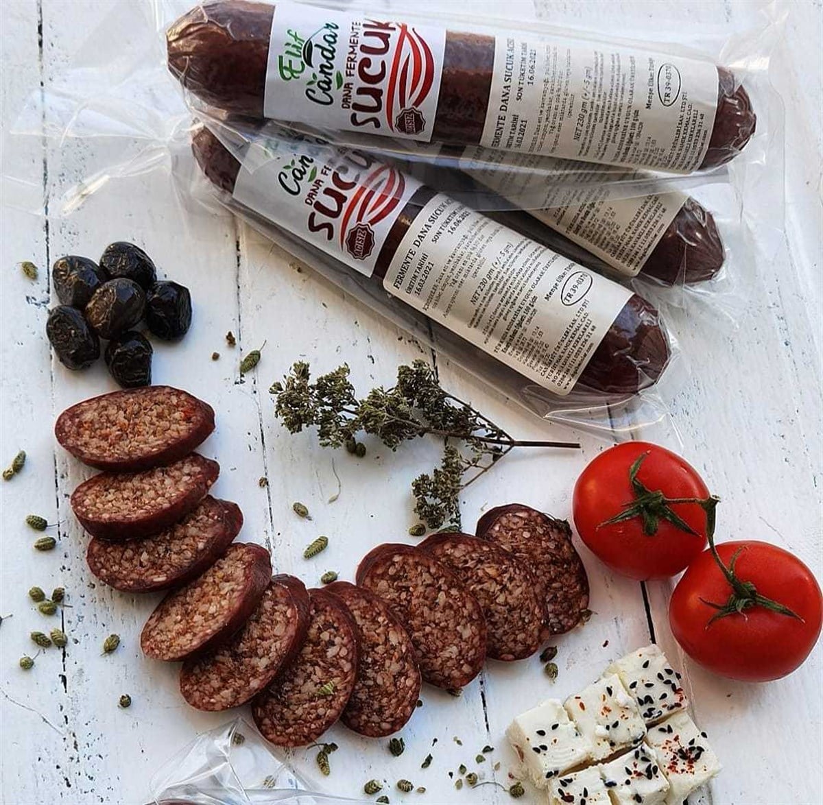Dana Fermente Sucuk Acılı 180 gr (+5gr -5gr)
