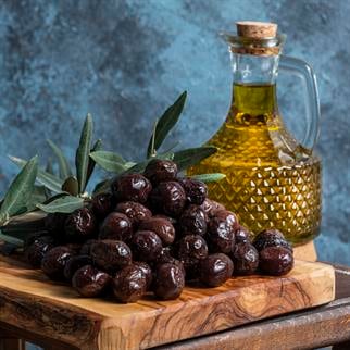 Köy Çevirme Siyah Zeytin (1 kg ) 