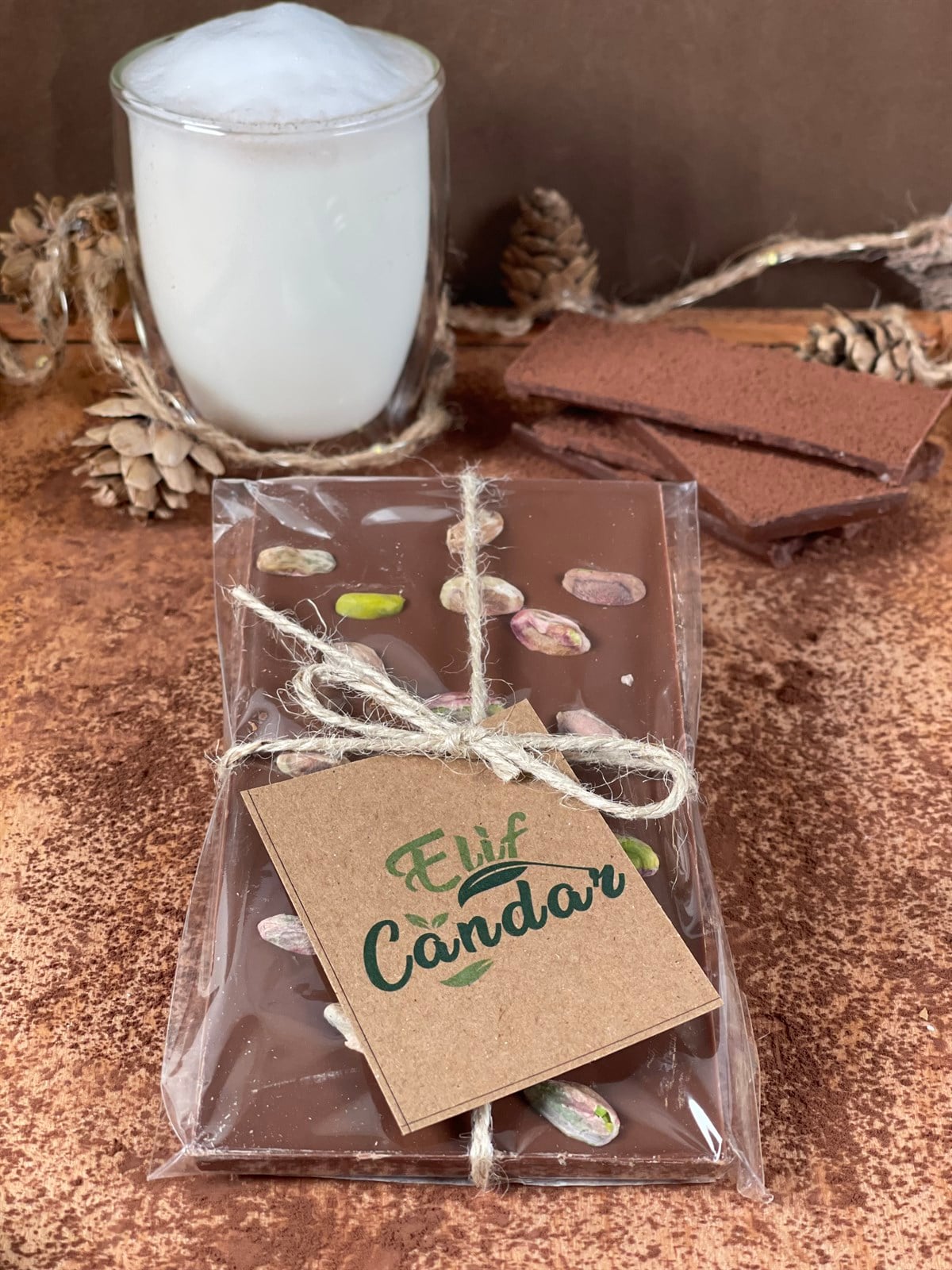 Sütlü Antep Fıstıklı (120gr)