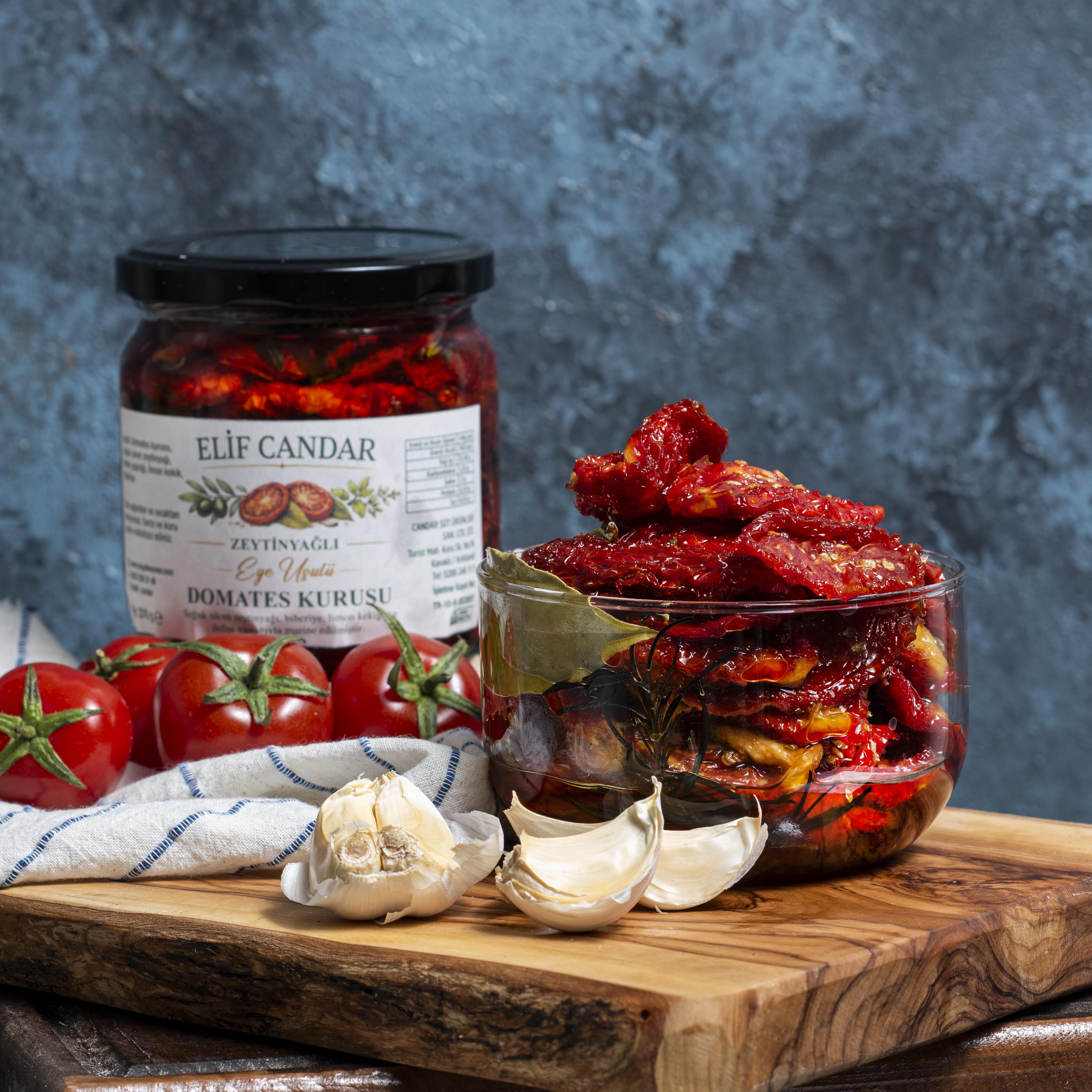Zeytinyağlı Ege Usülü Domates Kurusu (Net 370 gr)