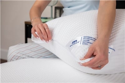 Jakarlı Kapitone Yastık Koruyucu