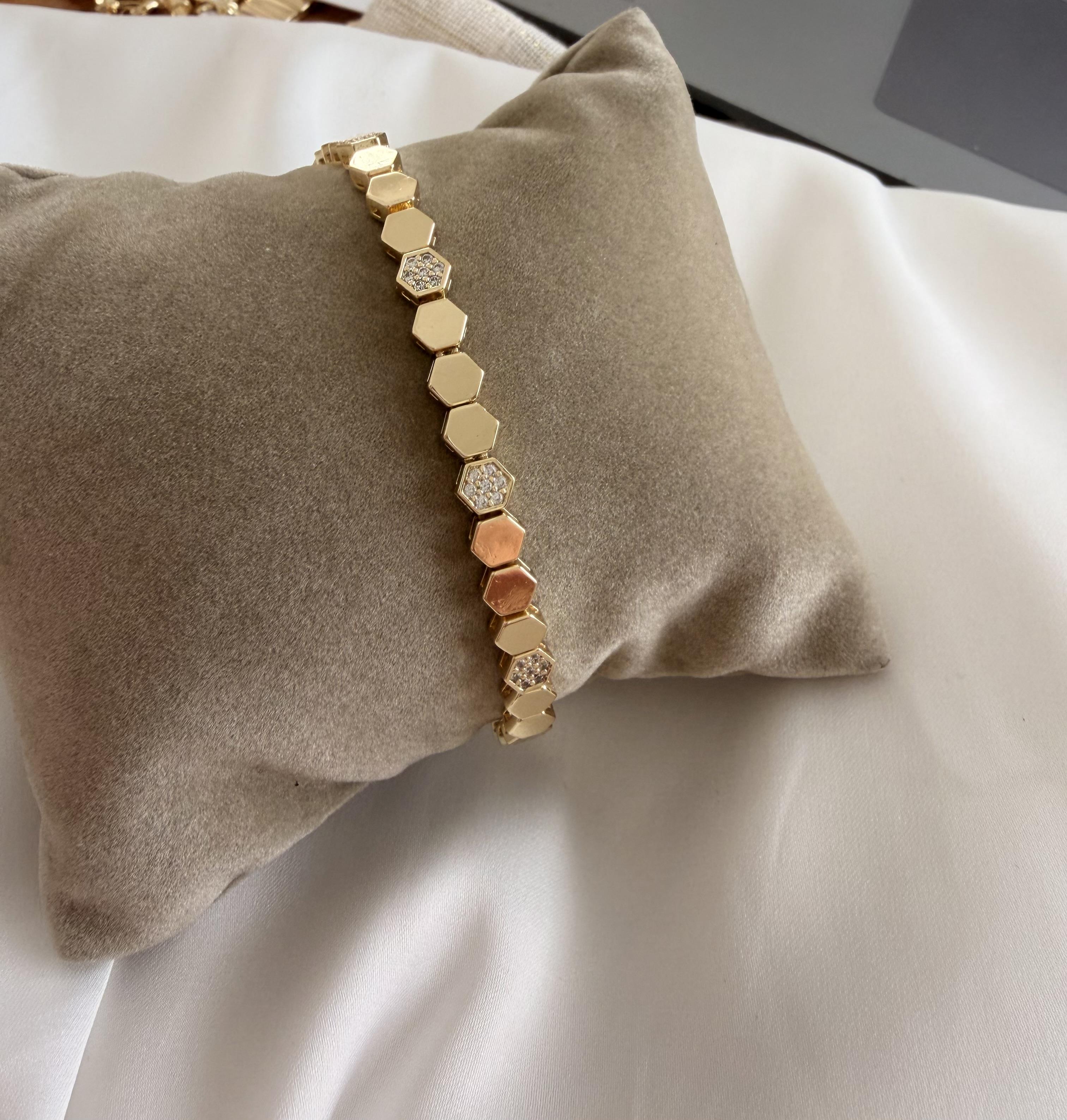 Bileklik  gold renk 