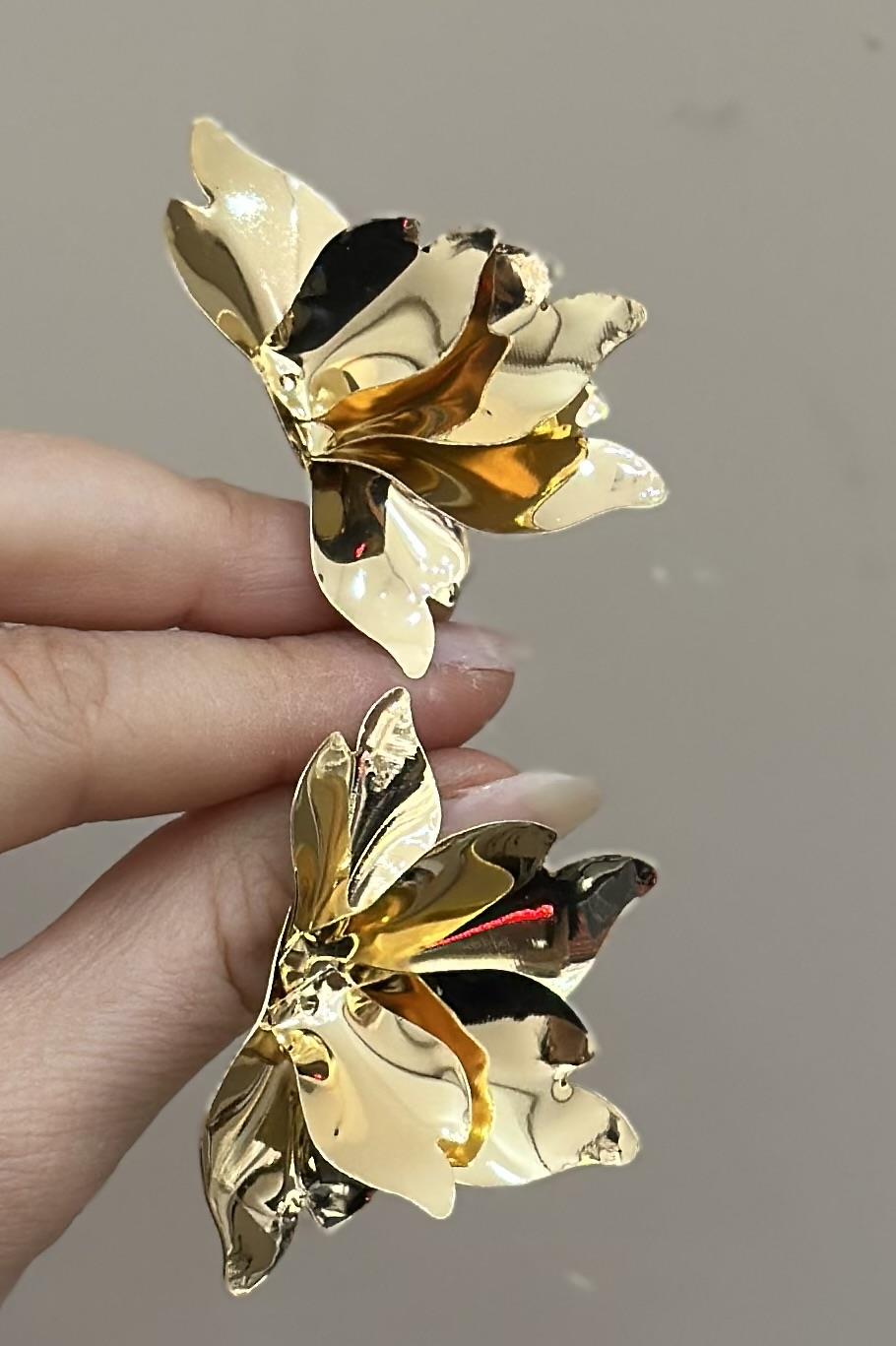 Küpe Çiçek Tasarım Gold Renk 