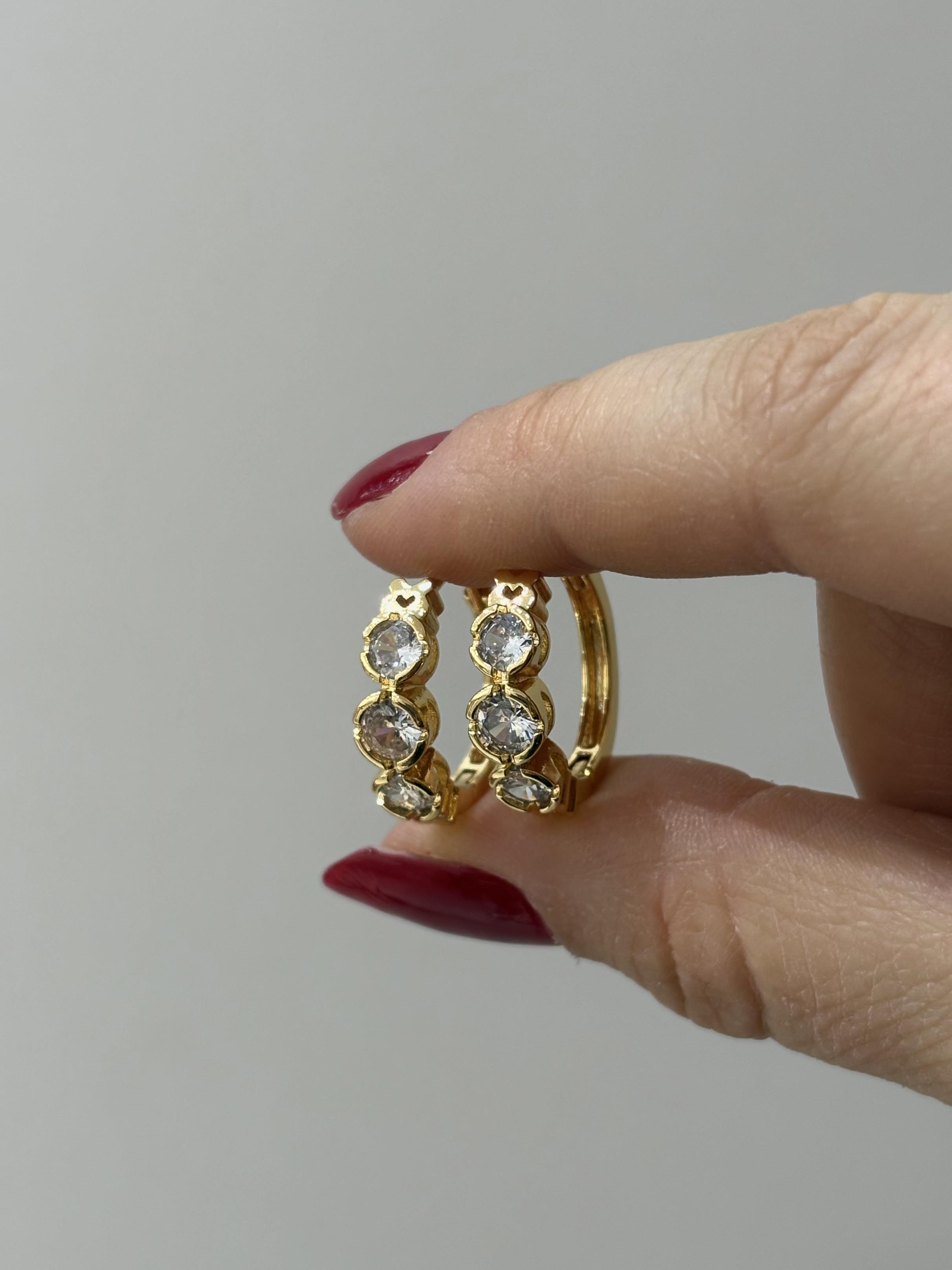 Küpe gold halka taşlı