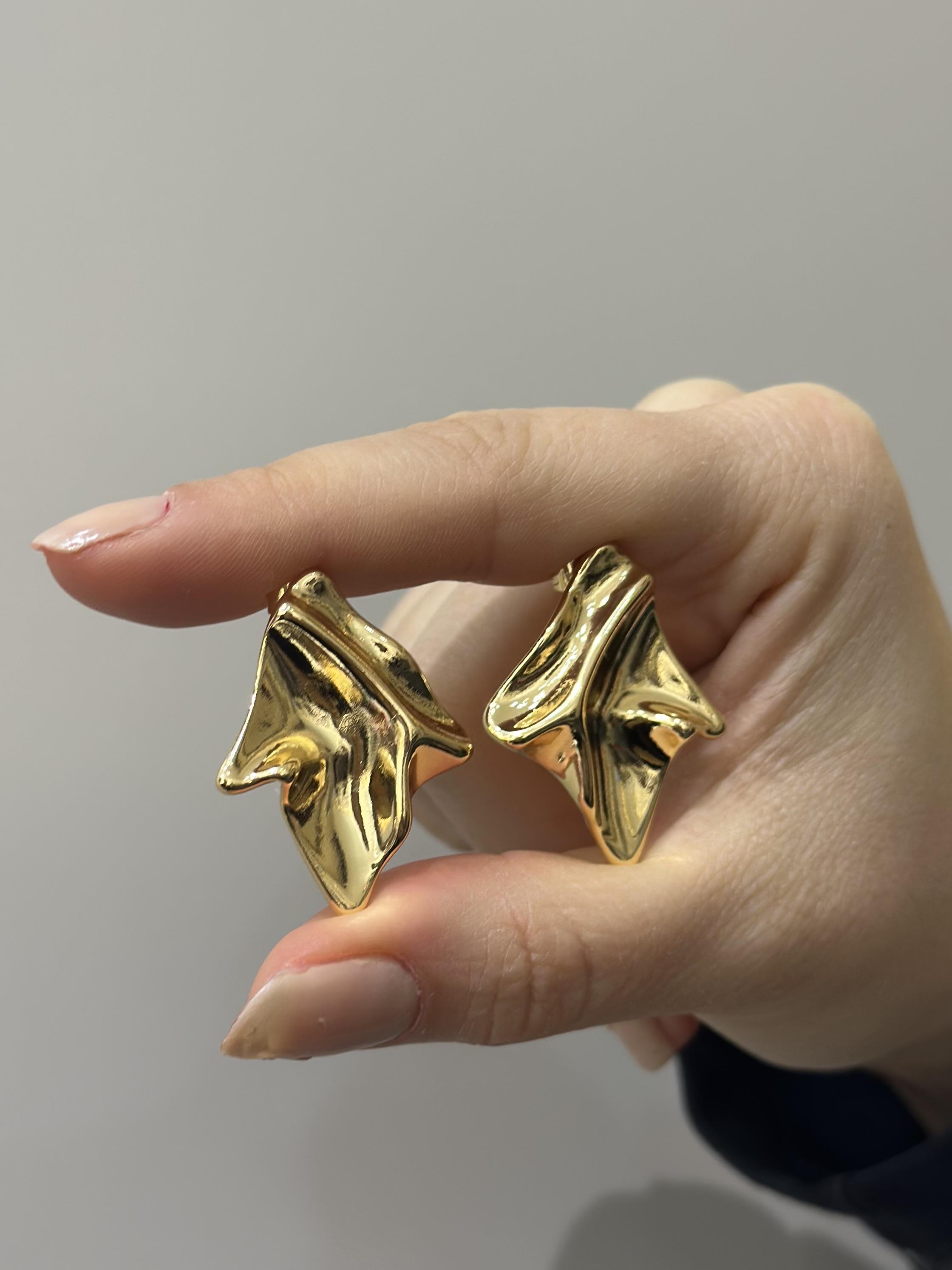 Küpe gold metal tasarım