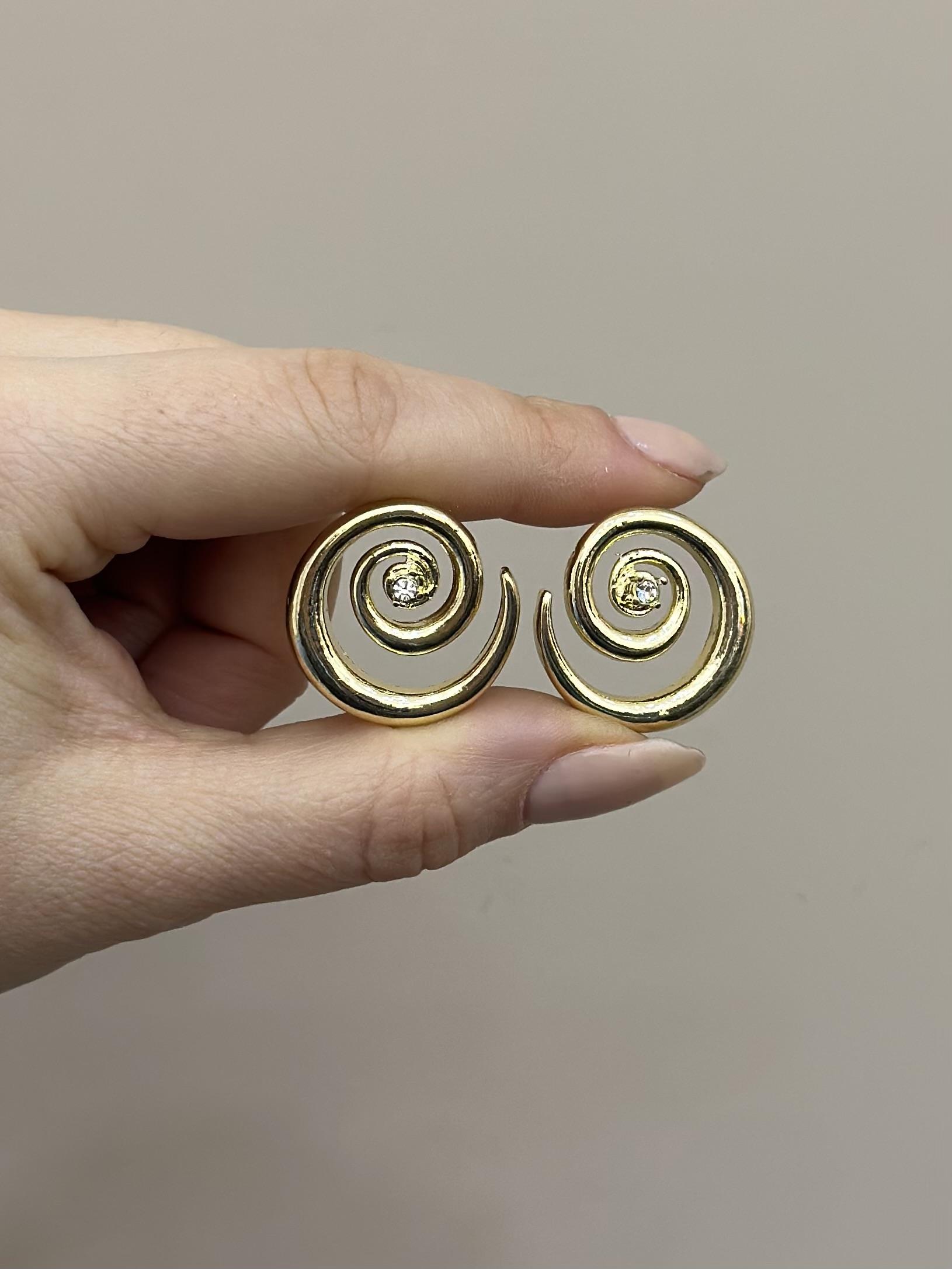 Küpe Metal Tasarım Gold Renk