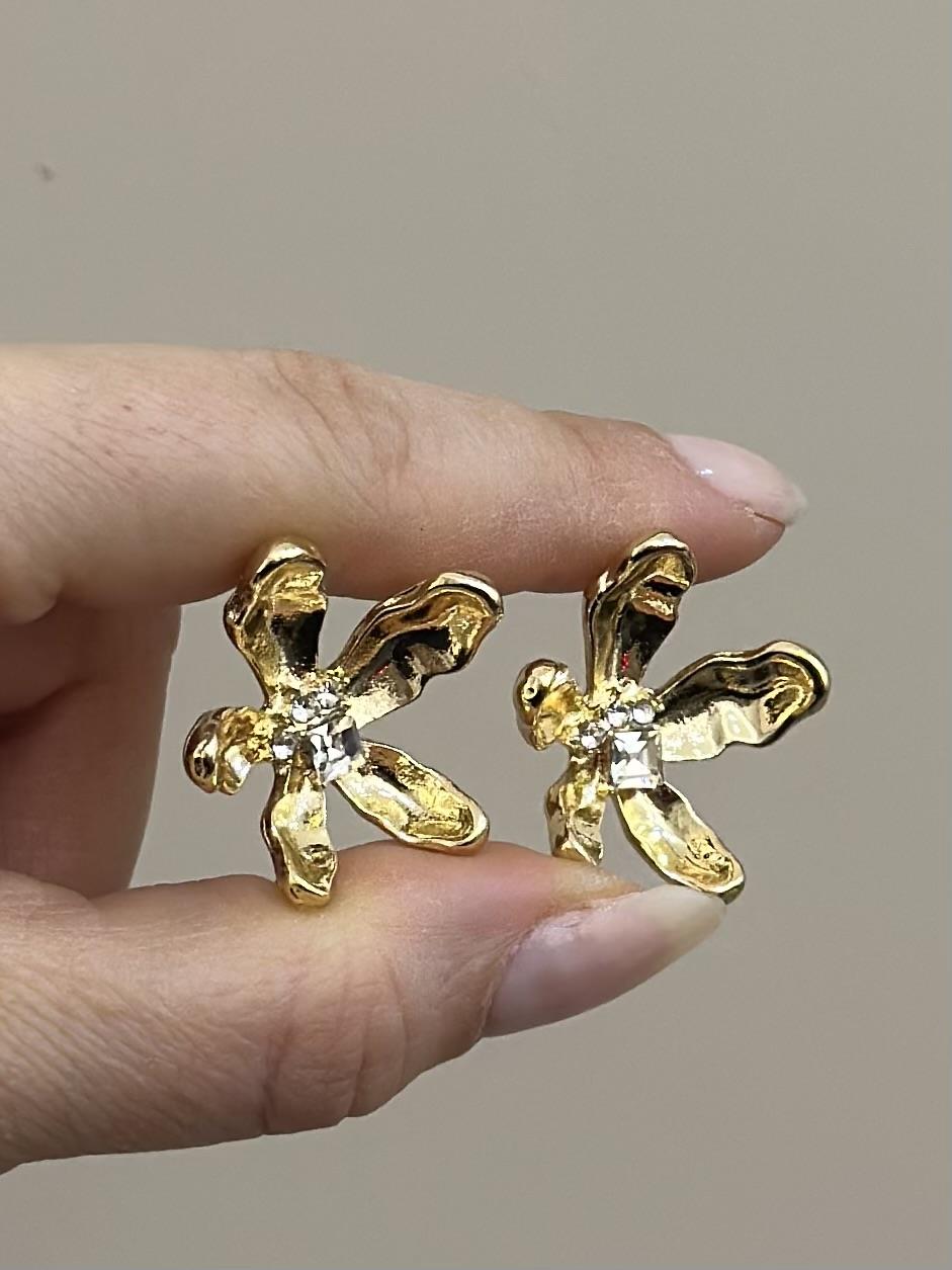 Küpe Taş Çiçek Tasarım Gold Renk 