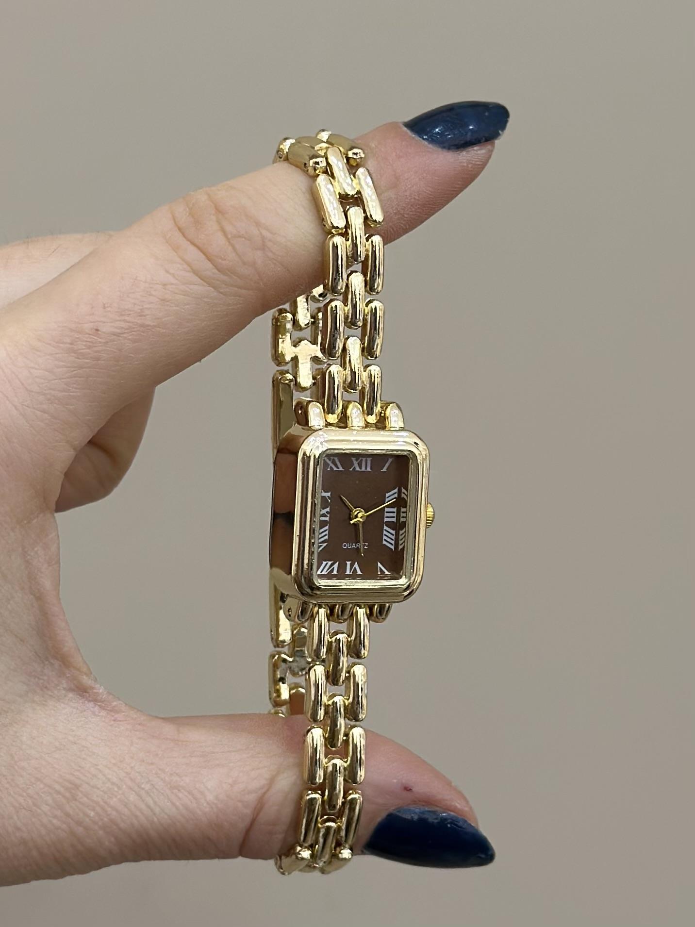 Saat Metal Gold Renk 