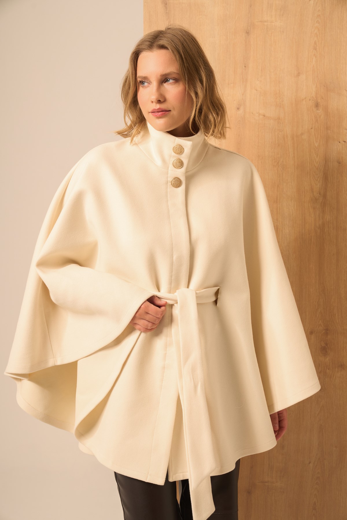 Firoy Kadın Kaşe Yarasa Kaban  Ekru