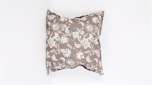 Çiçek Desenli Kahverengi Kadife Yastık /Kırlent Kılıfı 48x48 cm