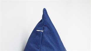 Çiçek Desenli Lacivert Kadife Yastık /Kırlent Kılıfı 48x48 cm