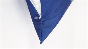 Çiçek Desenli Lacivert Süet Yastık /Kırlent Kılıfı 48x48 cm