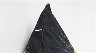 Çiçek Desenli Siyah Kadife Yastık /Kırlent Kılıfı 48x48 cm