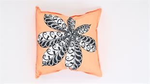 Çiçek Desenli Turuncu Süet Yastık /Kırlent Kılıfı 48x48 cm