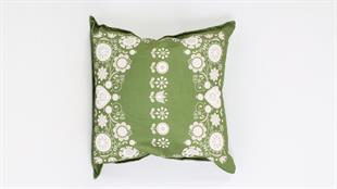 Çiçek Desenli Yeşil Süet Yastık /Kırlent Kılıfı 48x48 cm