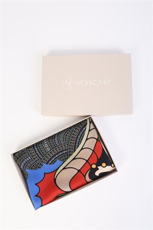 Kadın Figürlü Desen Twill İpek Eşarp 95x95