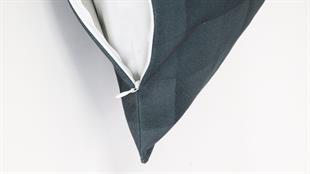 Kare Desenli Lacivert Kadife Yastık /Kırlent Kılıfı 48x48 cm