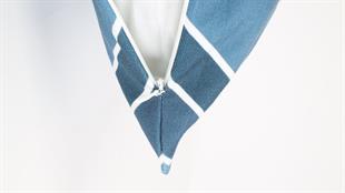 Kare Desenli Mavi Kadife Yastık /Kırlent Kılıfı 48x48 cm