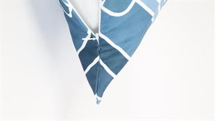 Kare Desenli Mavi Süet Yastık /Kırlent Kılıfı 48x48 cm