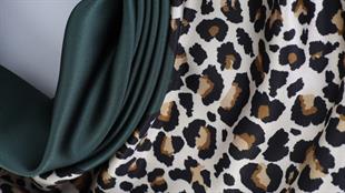 Leopar Desenli İthal İpek Saten Eşarp
