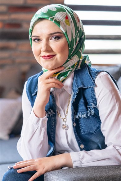 Daphne Twill Scarf Green