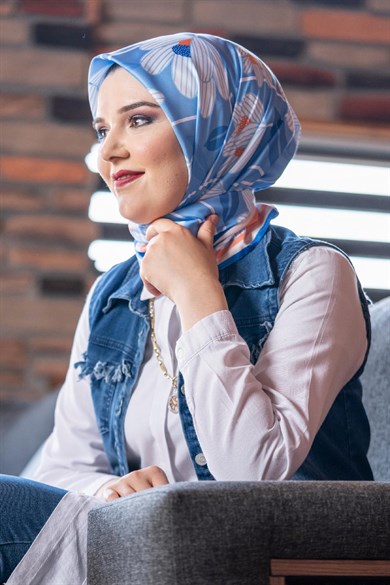 Daphne Twill Scarf Indigo