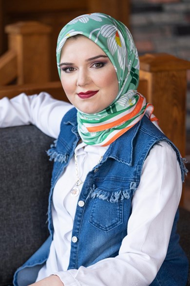 Daphne Twill Scarf Green