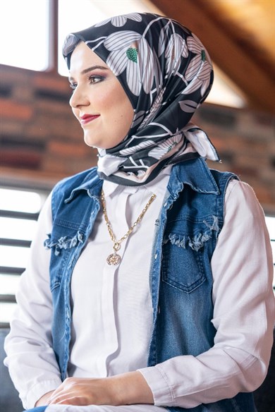 Daphne Twill Scarf Black