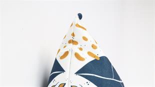 Yaprak Desenli Beyaz Kadife Yastık /Kırlent Kılıfı 48x48 cm